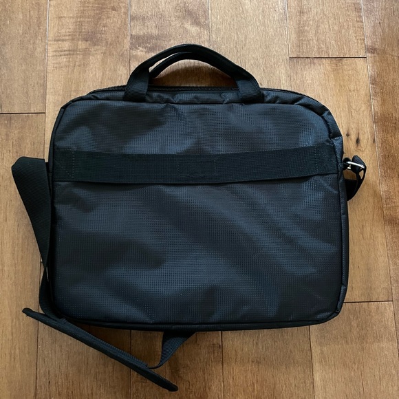 BLACK SWISS GEAR COMPUTER BAG - Picture 3 of 4